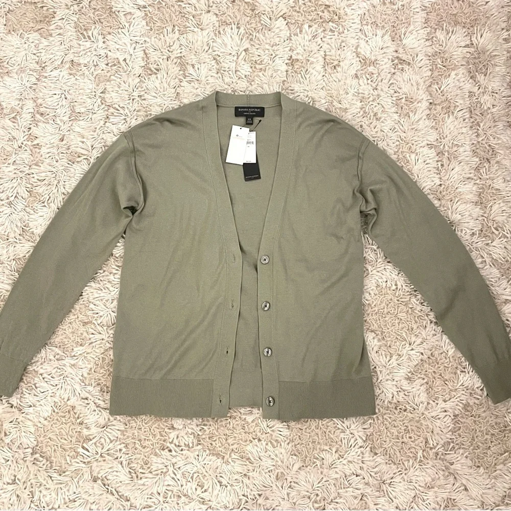 Banana Republic Forever Sweater Cardigan Light Sage V-Neck Button Front XS NWT